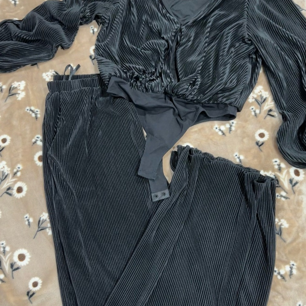 She + Sky Black Wide Leg Pants & Bodysuit Set